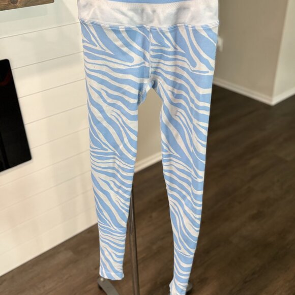 Spiritual Gangster Blue and White Zebra Leggings - Picture 6 of 8